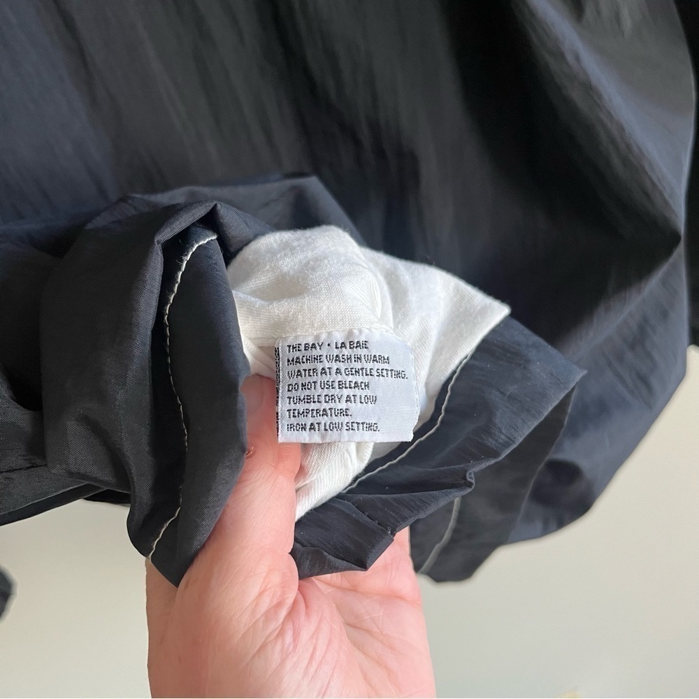 Vintage 1990s Northern Spirit by Hudson Bay Company Black Wind Breaker - Picture 9 of 11